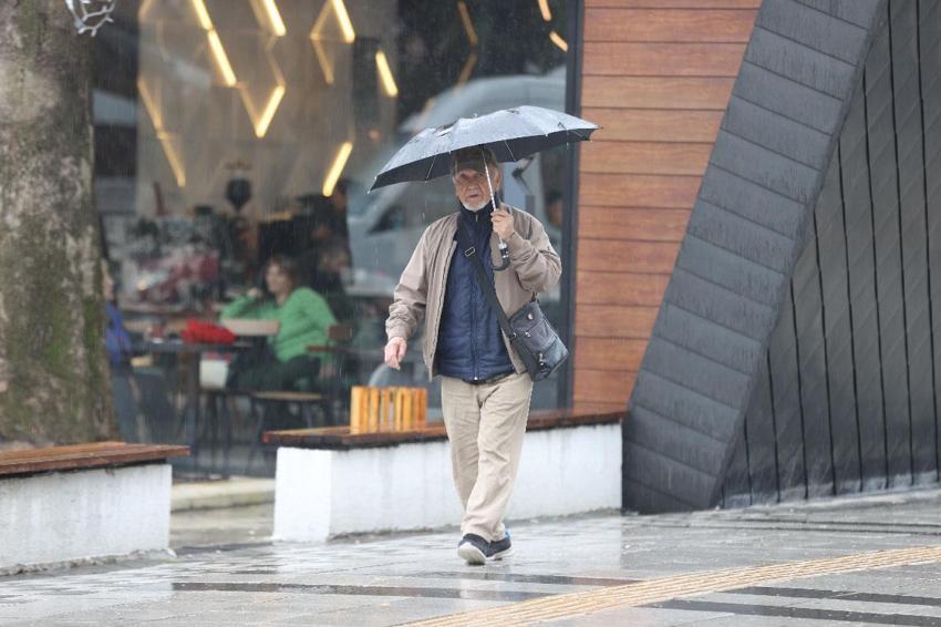 Bayramda hava nasıl olacak? Meteoroloji son raporla 32 ili uyardı Prof. Dr. Orhan Şen kritik bölgeleri tek tek açıkladı