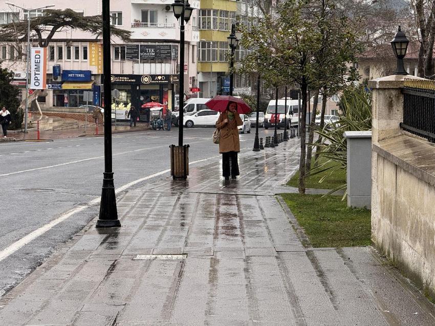 Bayramda hava nasıl olacak? Meteoroloji son raporla 32 ili uyardı Prof. Dr. Orhan Şen kritik bölgeleri tek tek açıkladı
