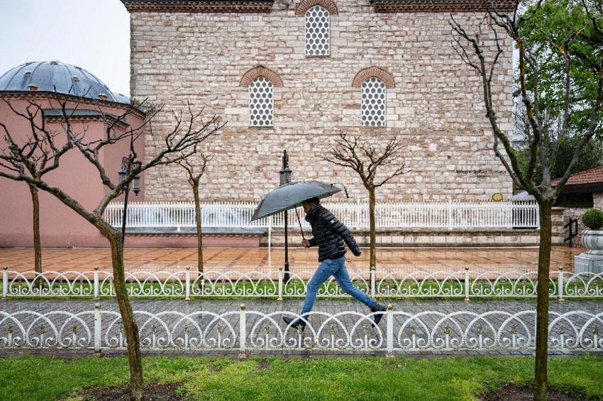 Bayramda hava nasıl olacak? Meteoroloji son raporla 32 ili uyardı Prof. Dr. Orhan Şen kritik bölgeleri tek tek açıkladı