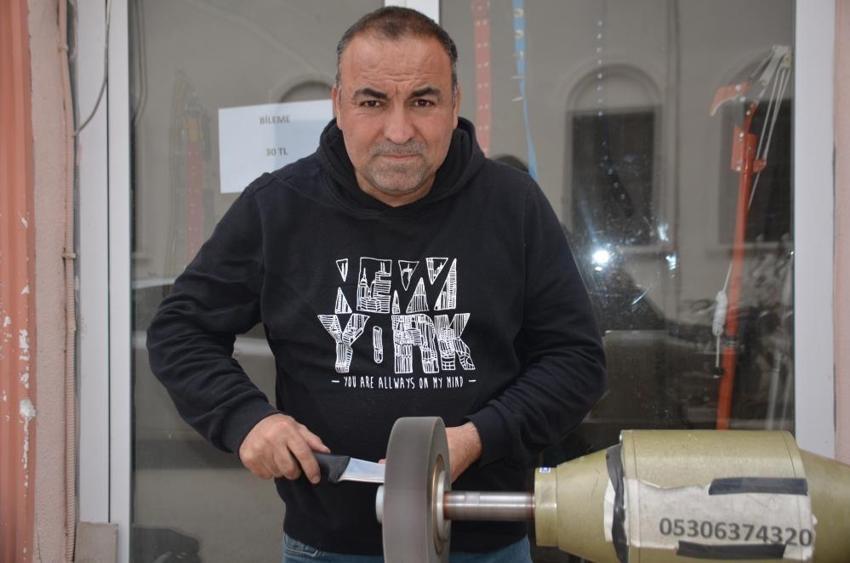 15 yıl önce başladı 1 metrekarede hizmet veriyor: Şehir onu tanıyor