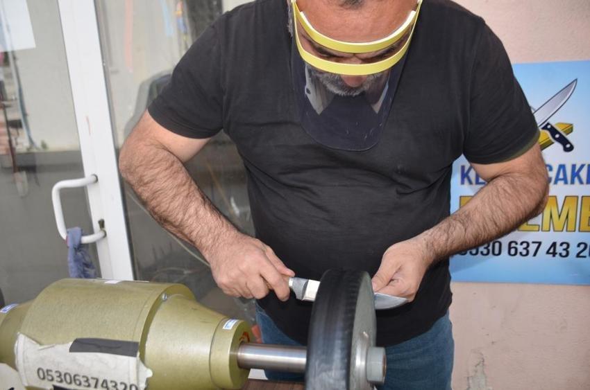 15 yıl önce başladı 1 metrekarede hizmet veriyor: Şehir onu tanıyor