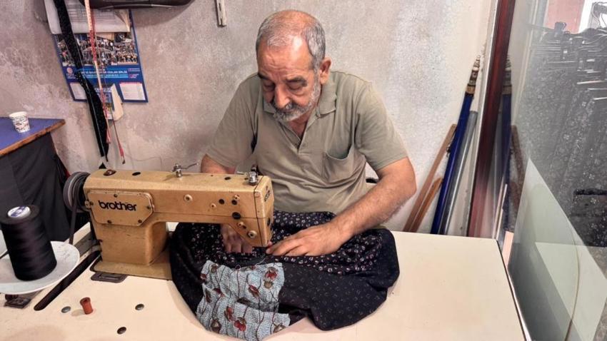 Giyen bir daha kot pantolon giymiyor: İğneyle kuyu kazarak ata mirasını yaşatıyorlar!