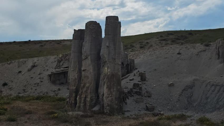 Bitlis'te inşaat için kum alınırken bulundu! Suların çekilmesiyle gün yüzüne çıktı: Ziyaretçi akınına uğruyor