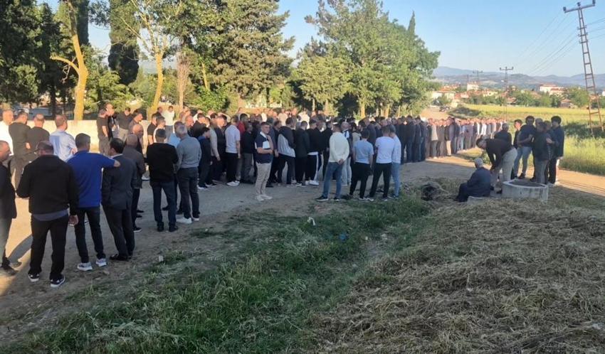 Edirne'de asırlık gelenek bozulmadı: Yüzlerce kişi sıraya girdi, uzun kuyruklar oluştu