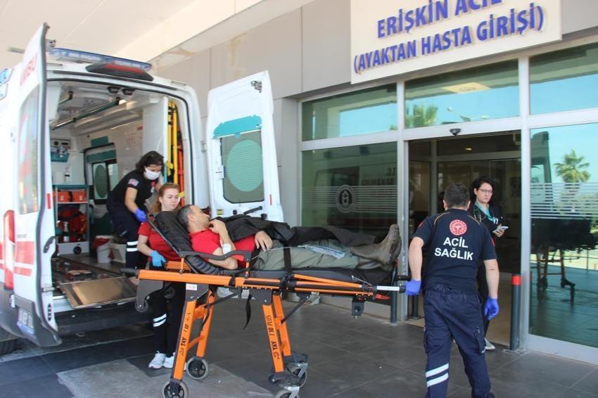 'Bu işin vakkosu benim' dedi kendini kesti! Acemi kasaplar yine hastanelik oldu