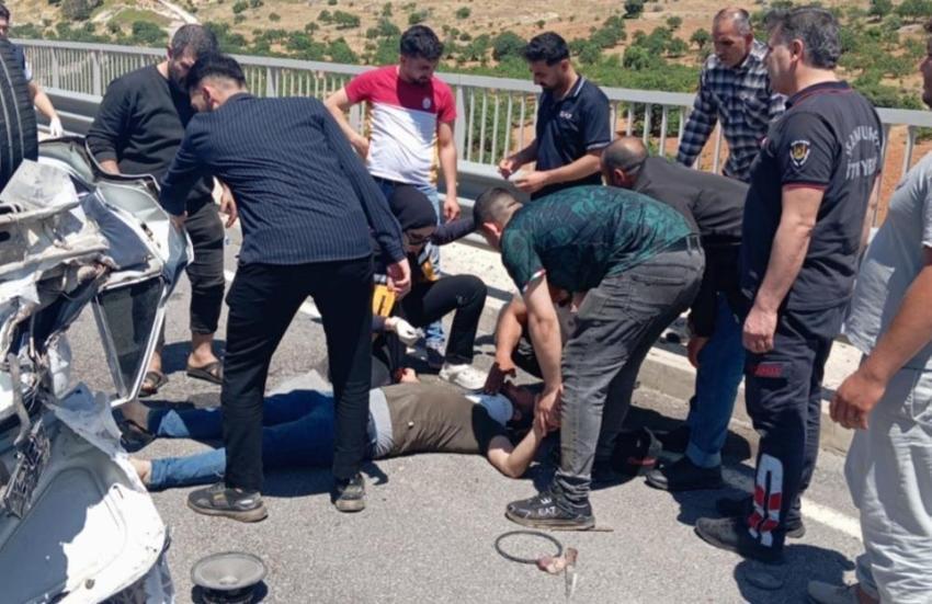 Şanlıurfa'da kurbanı kesip yola çıktılar: Kaza onları otoyolda yakaladı