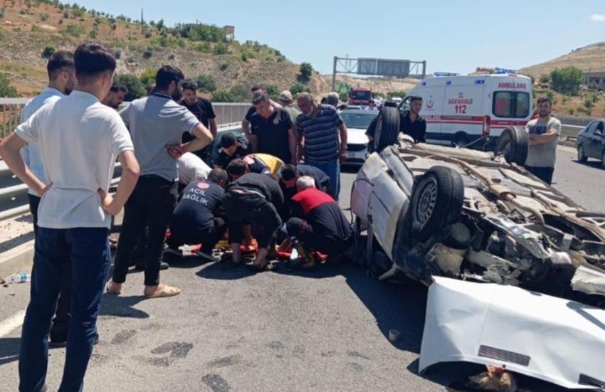 Şanlıurfa'da kurbanı kesip yola çıktılar: Kaza onları otoyolda yakaladı