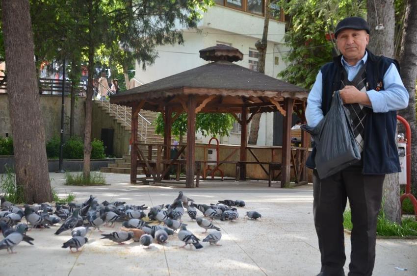 Her bayram çoluğu çocuğu bırakıp kuşlara koşuyor: Bu bayram da onlara gitti
