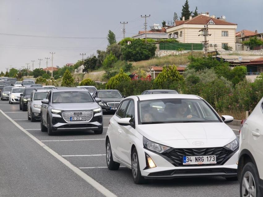Muğla'da kuyruğun uzunluğu ölçüldü: Tatilciler akın edince ortaya çıktı