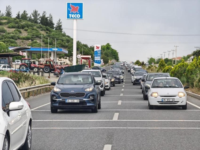 Muğla'da kuyruğun uzunluğu ölçüldü: Tatilciler akın edince ortaya çıktı
