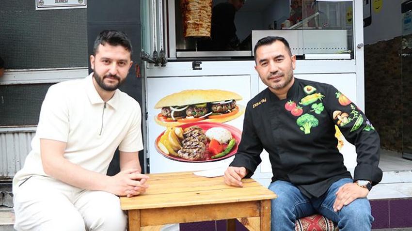 Bedensel engelli çocuktan etkilendi; işletmesinde ücretsiz yemek projesi başlattı