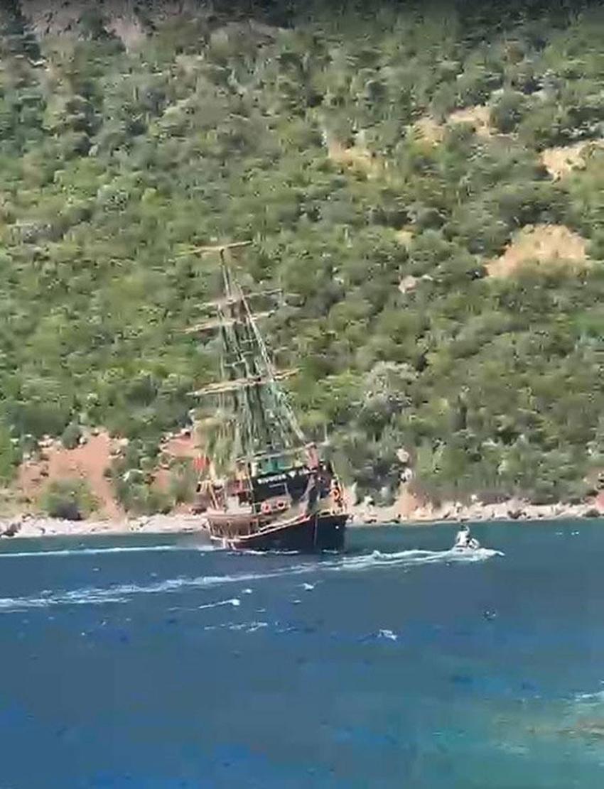 Marmaris Cennet Adası açıklarında tur teknesi battı, 110 yolcu tahliye edildi