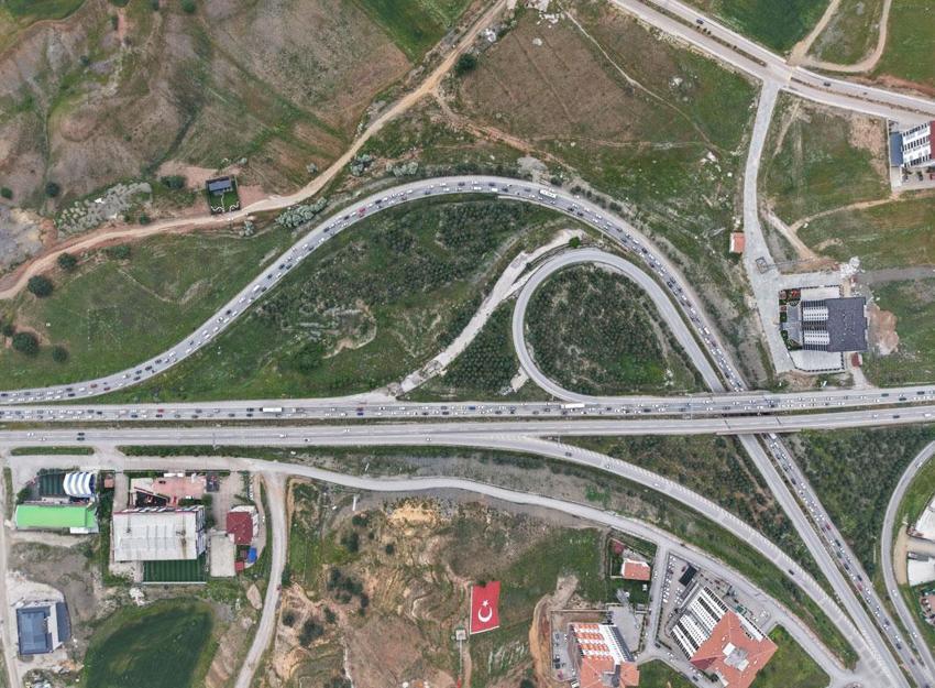 43 ilin bağlantı noktası kilitlendi: Tatilciler erken dönüşe geçti son durum havadan görüntülendi