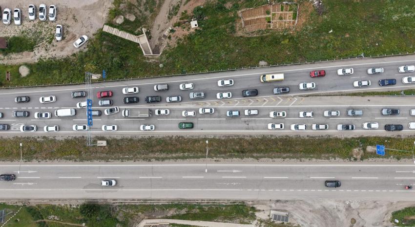 43 ilin bağlantı noktası kilitlendi: Tatilciler erken dönüşe geçti son durum havadan görüntülendi