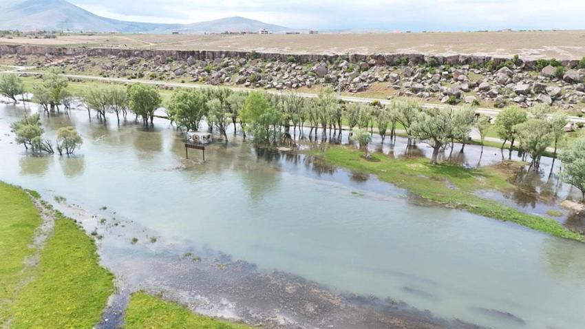 Tomarza’da Zamantı Irmağı’nda su seviyesi yükseldi kano sezonu açılamadı