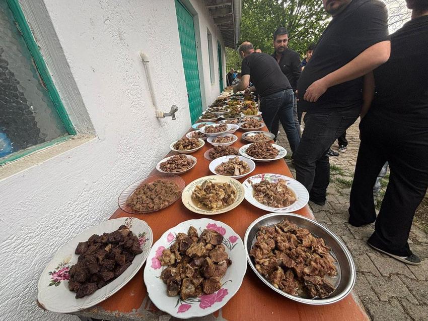 Eskişehir'de 500 yıllık bayram geleneği yaşatılmaya devam ediliyor: Küçük büyük demeden herkes bir araya geliyor