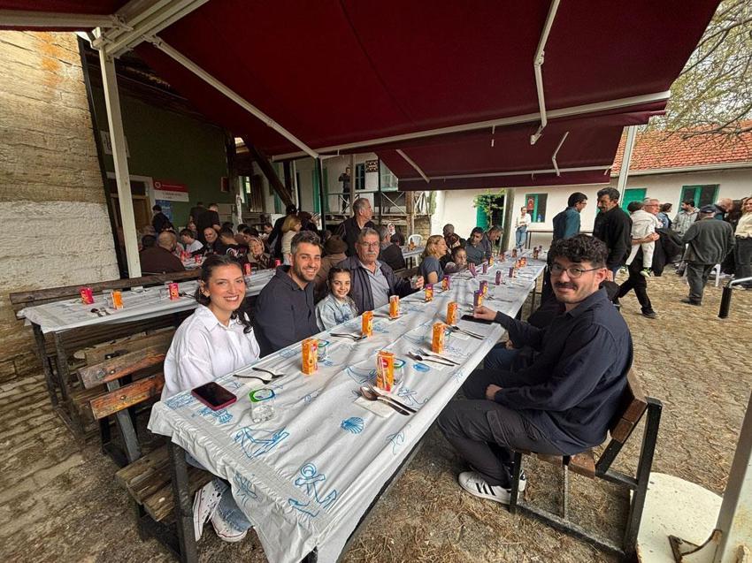 Eskişehir'de 500 yıllık bayram geleneği yaşatılmaya devam ediliyor: Küçük büyük demeden herkes bir araya geliyor