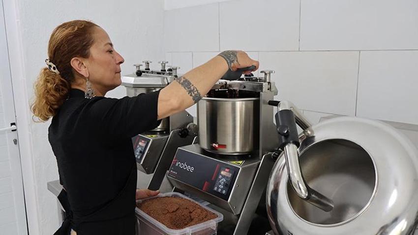 İspanyolca öğrenmek için gittiği Latin Amerika'dan girişimci olarak döndü! Evinin mutfağında başladı devlet desteğiyle imalathane açtı