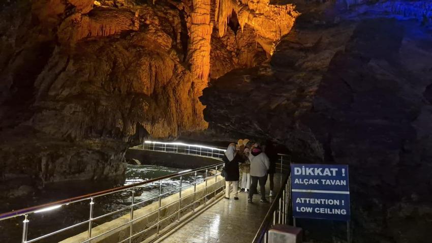Zonguldak'taki Gökgöl Mağarası, bayram tatilinde 6 bin 225 ziyaretçi ağırladı
