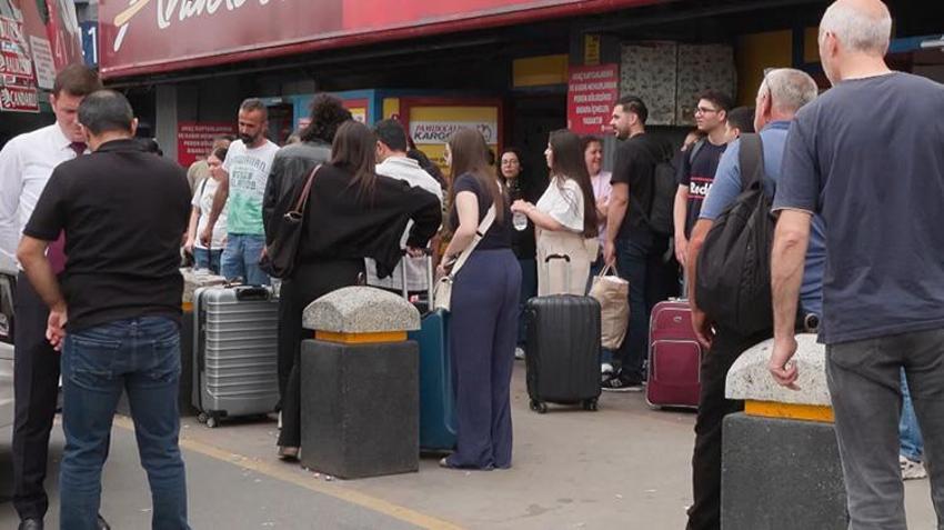 15 Temmuz Demokrasi Otogarı’nda yoğunluk! Tatilin son gününde ek seferler düzenlendi