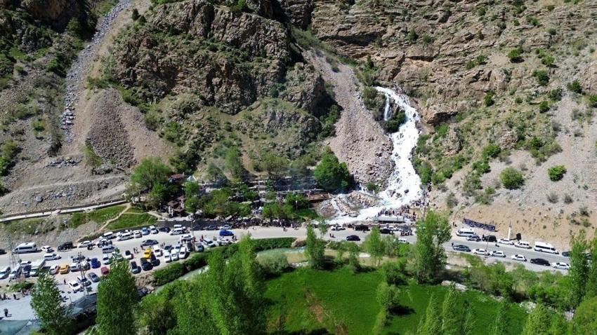 Van'ın gözdesi ziyaretçi akınına uğradı