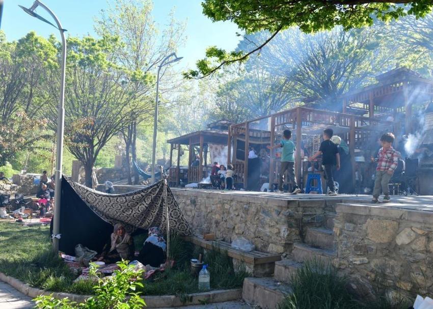 Van'ın gözdesi ziyaretçi akınına uğradı