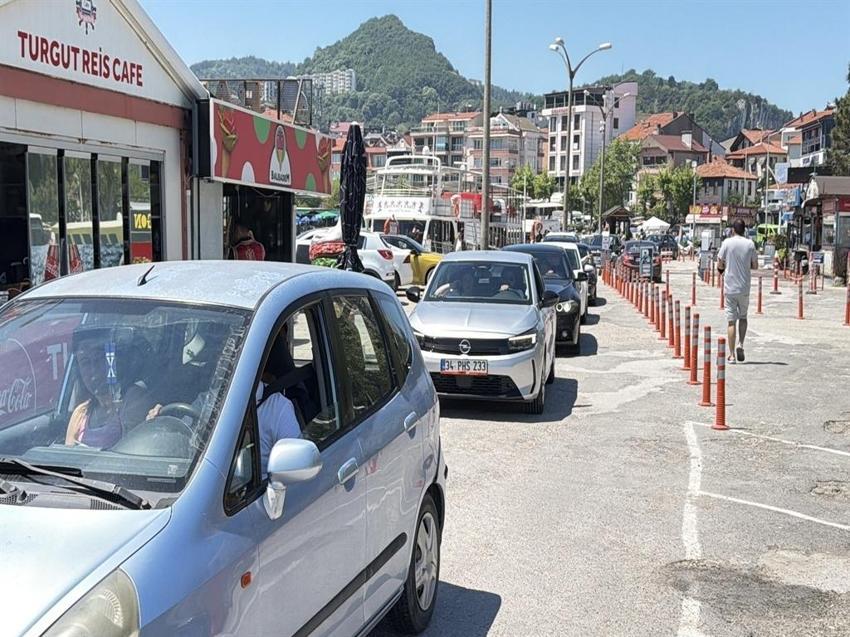 Nüfusunun 30 katı turist ağırladı: Karadeniz'in incisi rekor kırdı