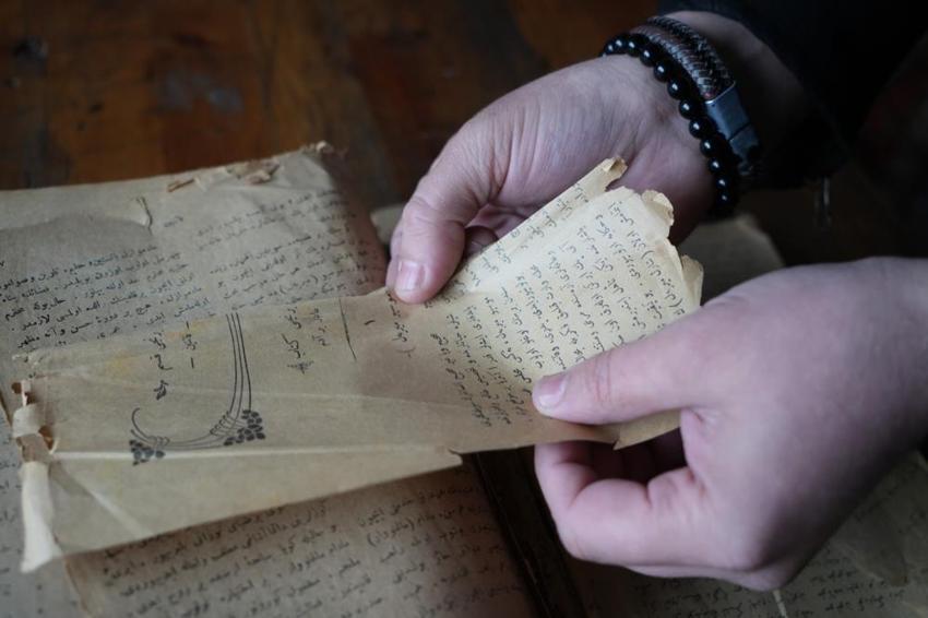 Erzurum'daki bir sahafta bulundu: Kitabı açtıklarında gözlerine inanamadılar! Sefiller romanı ortaya çıktı