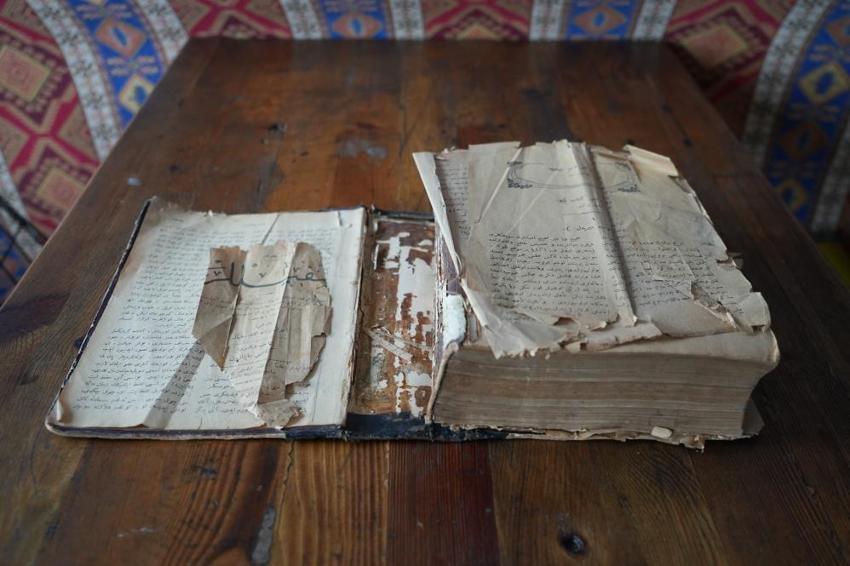 Erzurum'daki bir sahafta bulundu: Kitabı açtıklarında gözlerine inanamadılar! Sefiller romanı ortaya çıktı