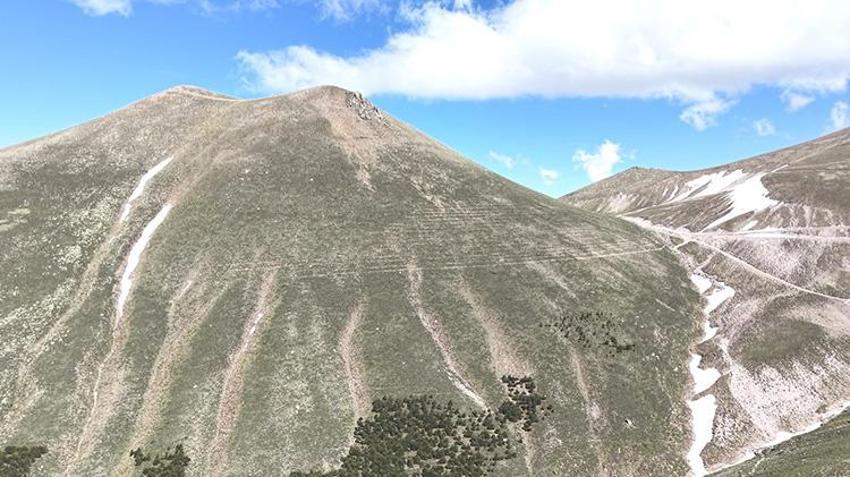 Erciyes Dağı'nın komşusunda karlar eridi ortaya çıktı: 'Kayseri’deki en sırlı yerlerden birisi'