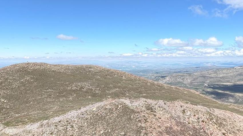 Erciyes Dağı'nın komşusunda karlar eridi ortaya çıktı: 'Kayseri’deki en sırlı yerlerden birisi'