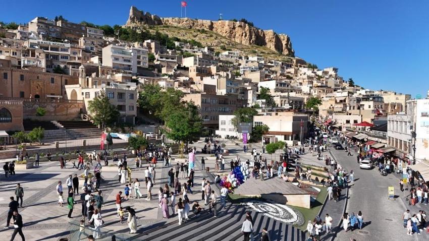 Mardin'de rekor bu yıl kırıldı: Turistler tek bir noktaya aktı