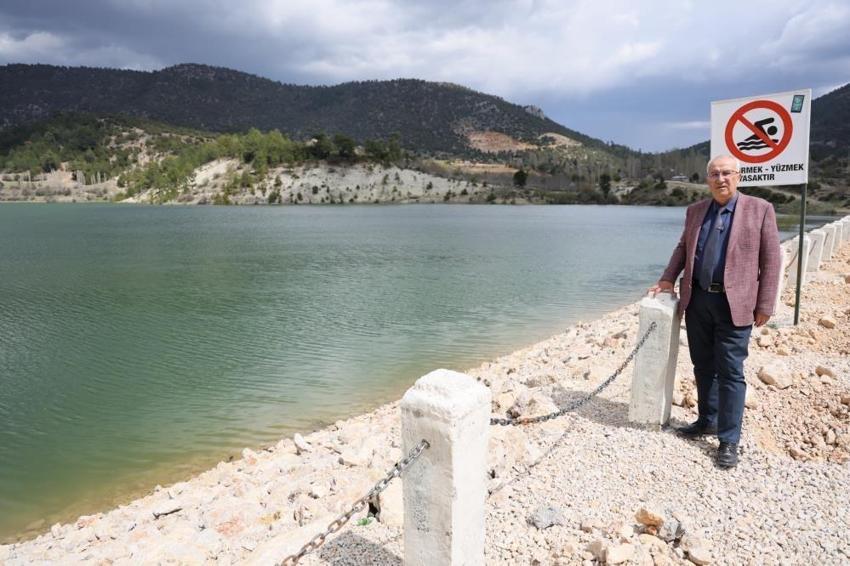 Denizli'de 300 dönüm alana katkı sağlıyor: Savaklardan taşmaya başladı