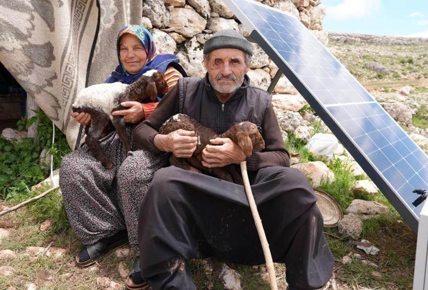 Yörüklere güneş paneli desteği! Torosların zirvesi enerjiye kavuşuyor