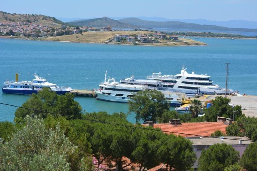 Ayvalık Midilli hattında yüzler güldü: 7 bin kişi ziyaret etti