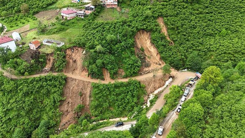 Art arda gelen ihbarlar sonrası alarma geçildi! Giresun’da heyelan riski altındaki 33 ev tahliye edildi