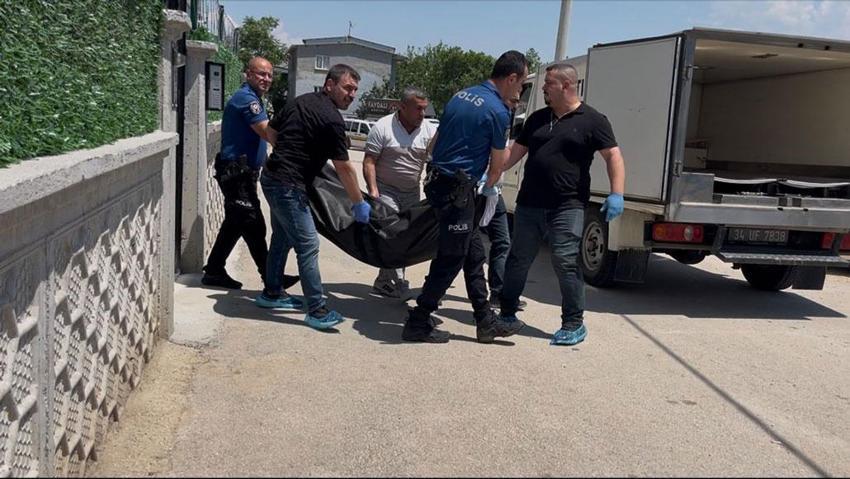 Bursa'da korkunç cinayet! 10 yaşındaki oğlunun gözü önünde eşini defalarca bıçaklayarak öldürdü