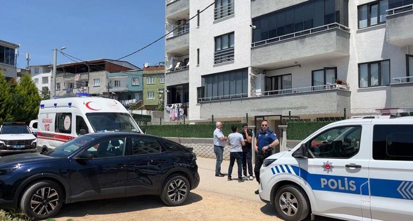 Bursa'da korkunç cinayet! 10 yaşındaki oğlunun gözü önünde eşini defalarca bıçaklayarak öldürdü