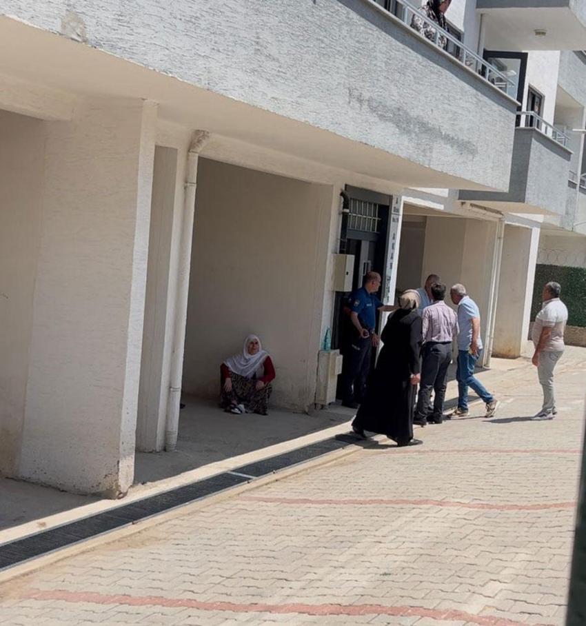 Bursa'da korkunç cinayet! 10 yaşındaki oğlunun gözü önünde eşini defalarca bıçaklayarak öldürdü