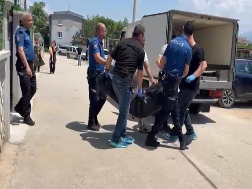 Bursa'da kan donduran olay! Eşini oğlunun gözü önünde bıçaklayarak öldürdü: 'Mutfaktan ekmek bıçağını alıp, bıçakladım'