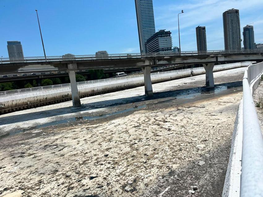 İzmir’de kirlilik ve koku isyan ettirdi: 5 dakika maskesiz durmak imkansız!