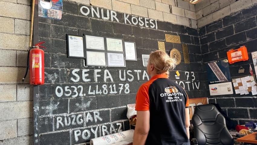 Şırnak'ta herkes onu konuşuyor! Eşine yardım için başladı, şimdi motor ustası oldu