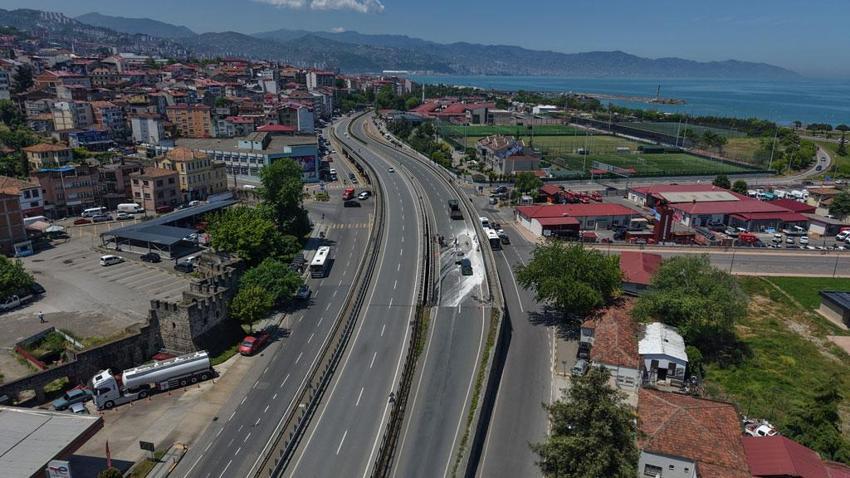 10 yıl önce hizmete açılan milyonluk Reşadiye Viyadüğü'nde yıkım çalışmaları başladı