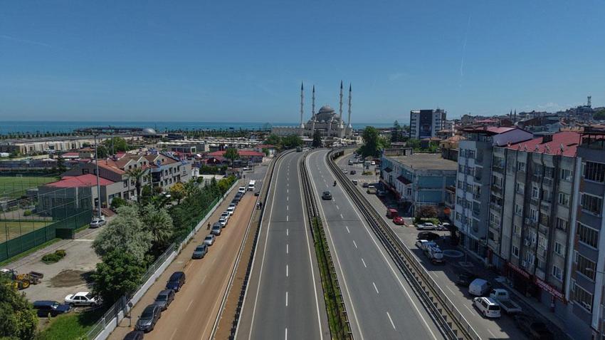10 yıl önce hizmete açılan milyonluk Reşadiye Viyadüğü'nde yıkım çalışmaları başladı