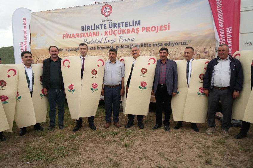 Niğde'de küçükbaş hayvancılığa dev destek! Faizsiz finansman desteği sağlayacak protokol imzalandı