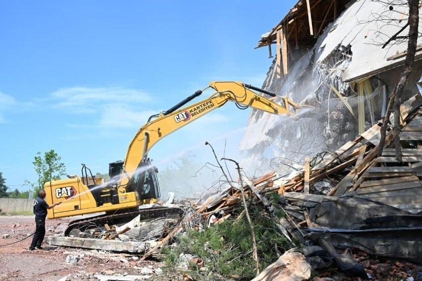Kocaeli'de yıkım bitti, hastane için arazi oldu: Kartepe'de bir aşama bitti