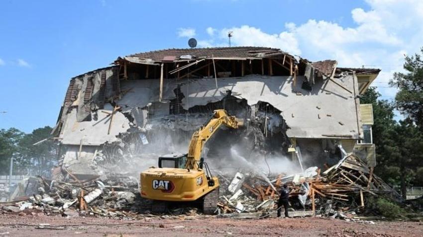 Kocaeli'de yıkım bitti, hastane için arazi oldu: Kartepe'de bir aşama bitti