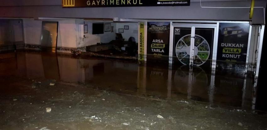Konya'da dağlık alandan şehre bir anda indi: Selçuklu ilçesinde acil tahliye başladı