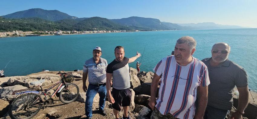 Kastamonu'da 10 dakikalık ilginç olay: Deniz kabarınca vatandaşlar panik yaşadı