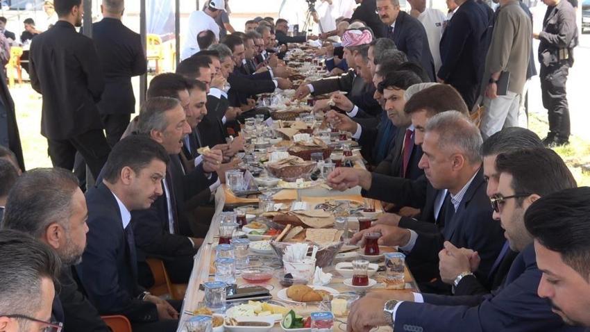 Dünya Kahvaltı Günü Van'da kutlandı: Renkli görüntülere sahne oldu